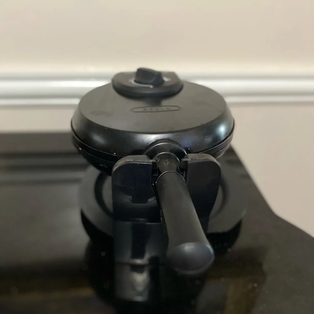 Bella Rotating Waffle Maker - Picture 4 of 12